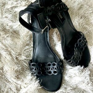 Black heels sz 9.5 M